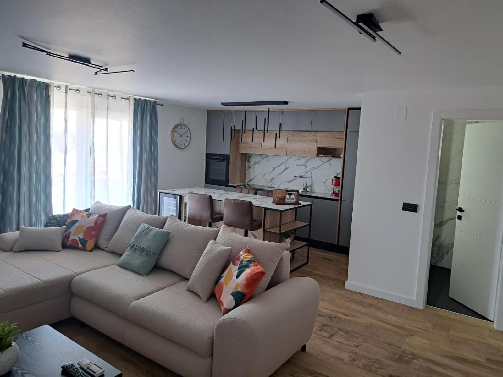 Apartmani Vukadin Vir Exterior photo